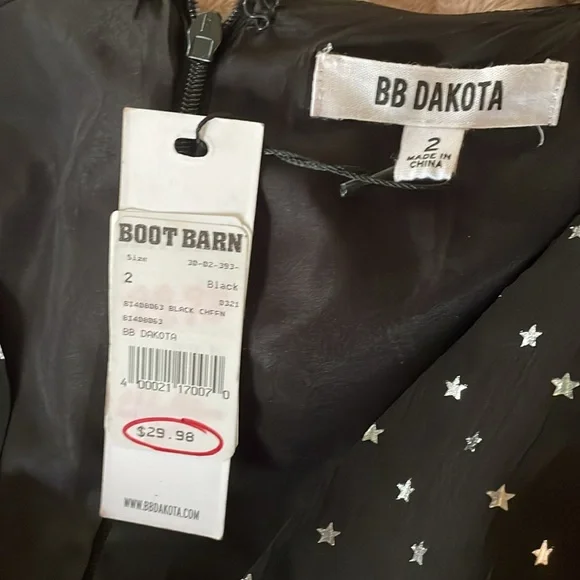 Cute star dress in black that I bought form bootbarn - Picture 2 of 4